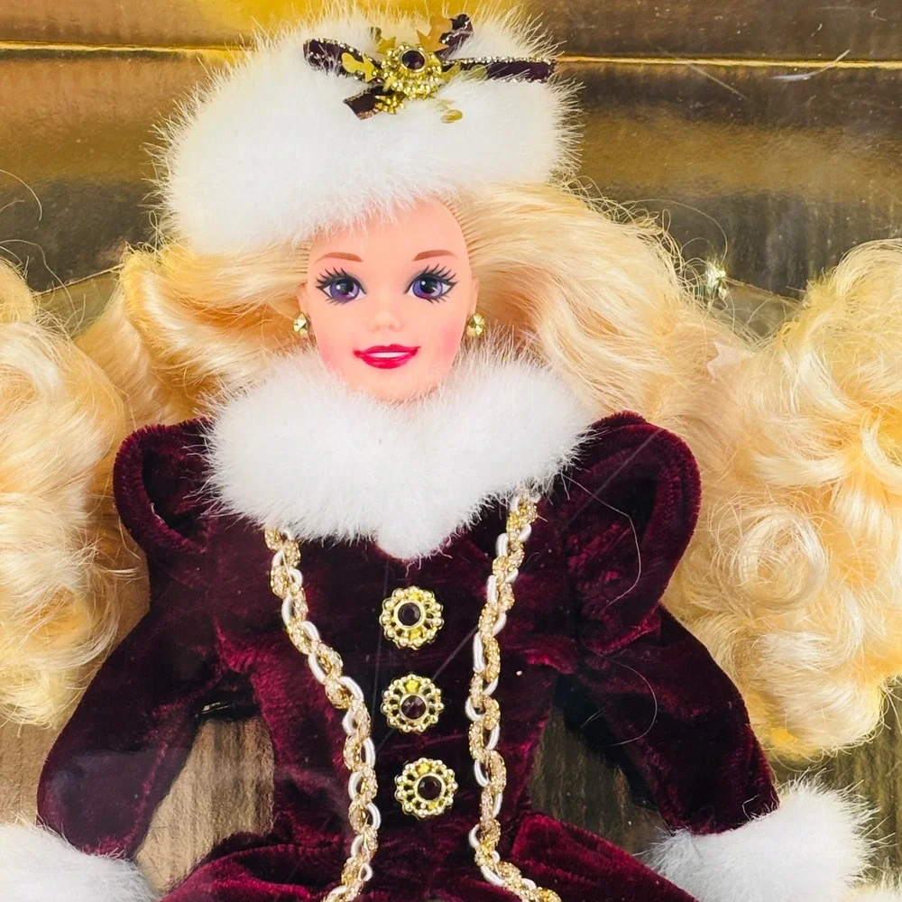 Happy Holidays Barbie 1996 Special Edition Burgundy Gold Gown Mattel‎ 15646 NIB
